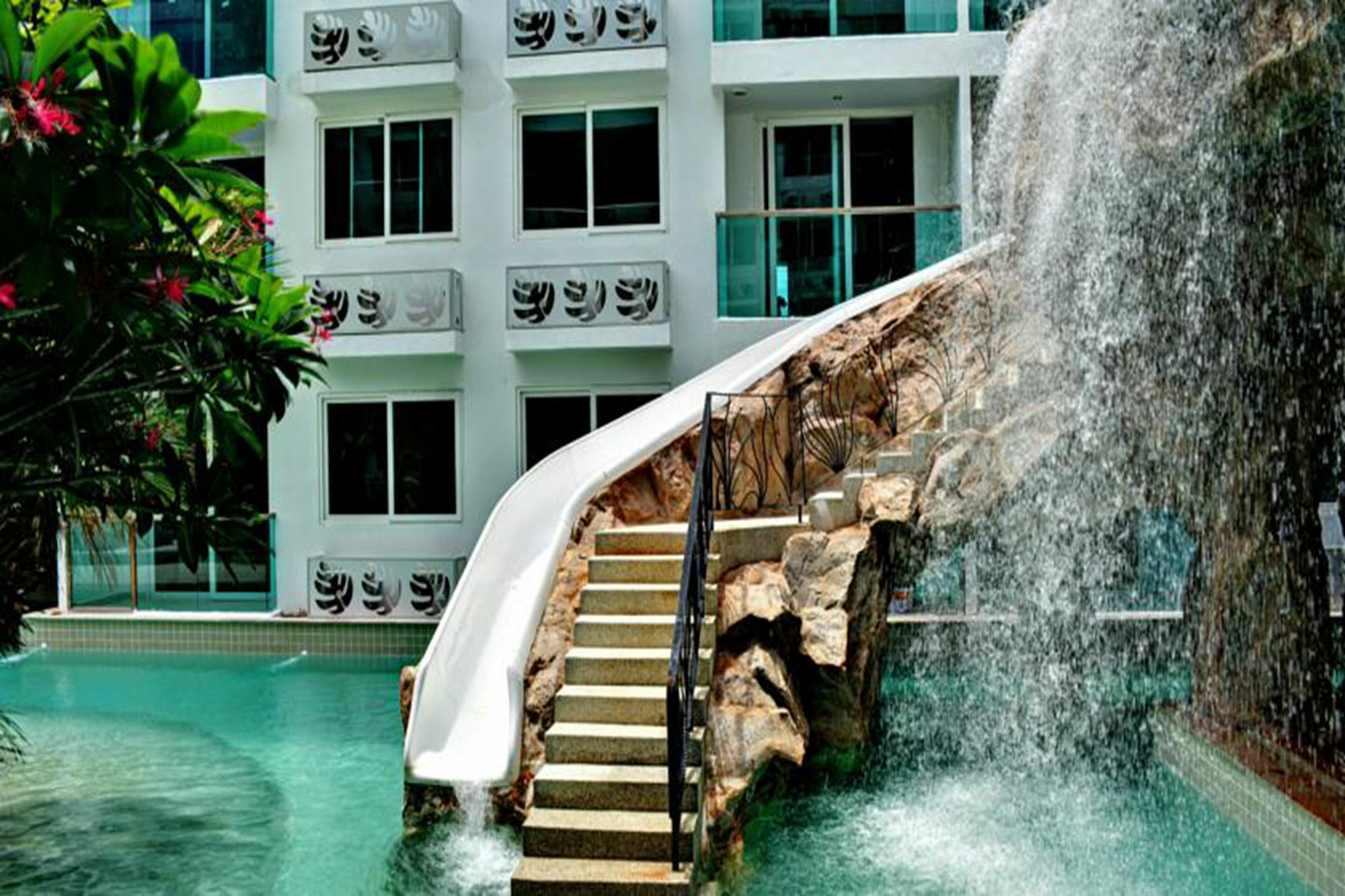 Amazon Pattaya Jomtien Apartments Exterior photo
