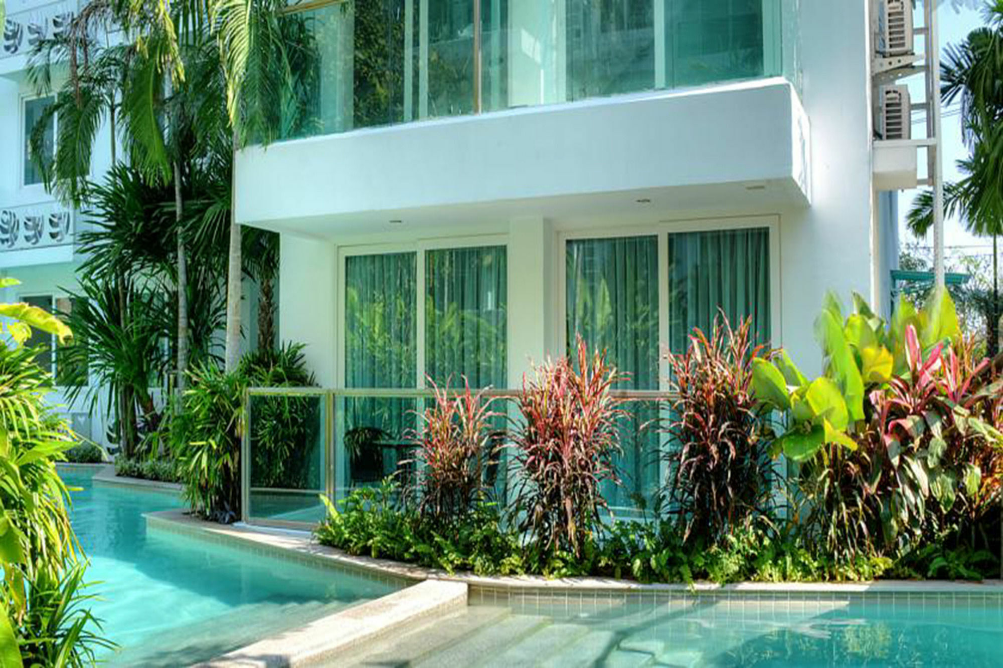 Amazon Pattaya Jomtien Apartments Exterior photo
