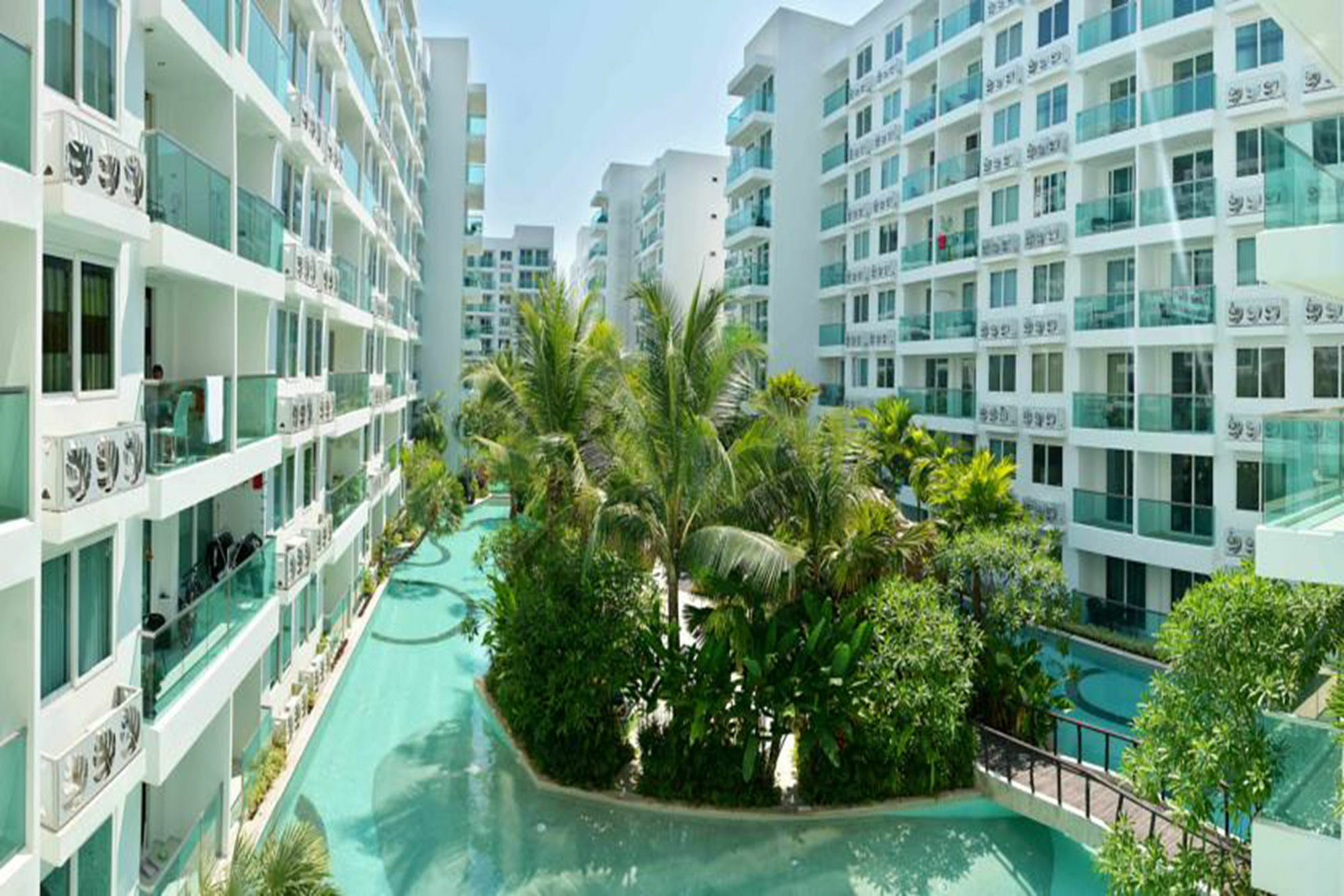 Amazon Pattaya Jomtien Apartments Exterior photo