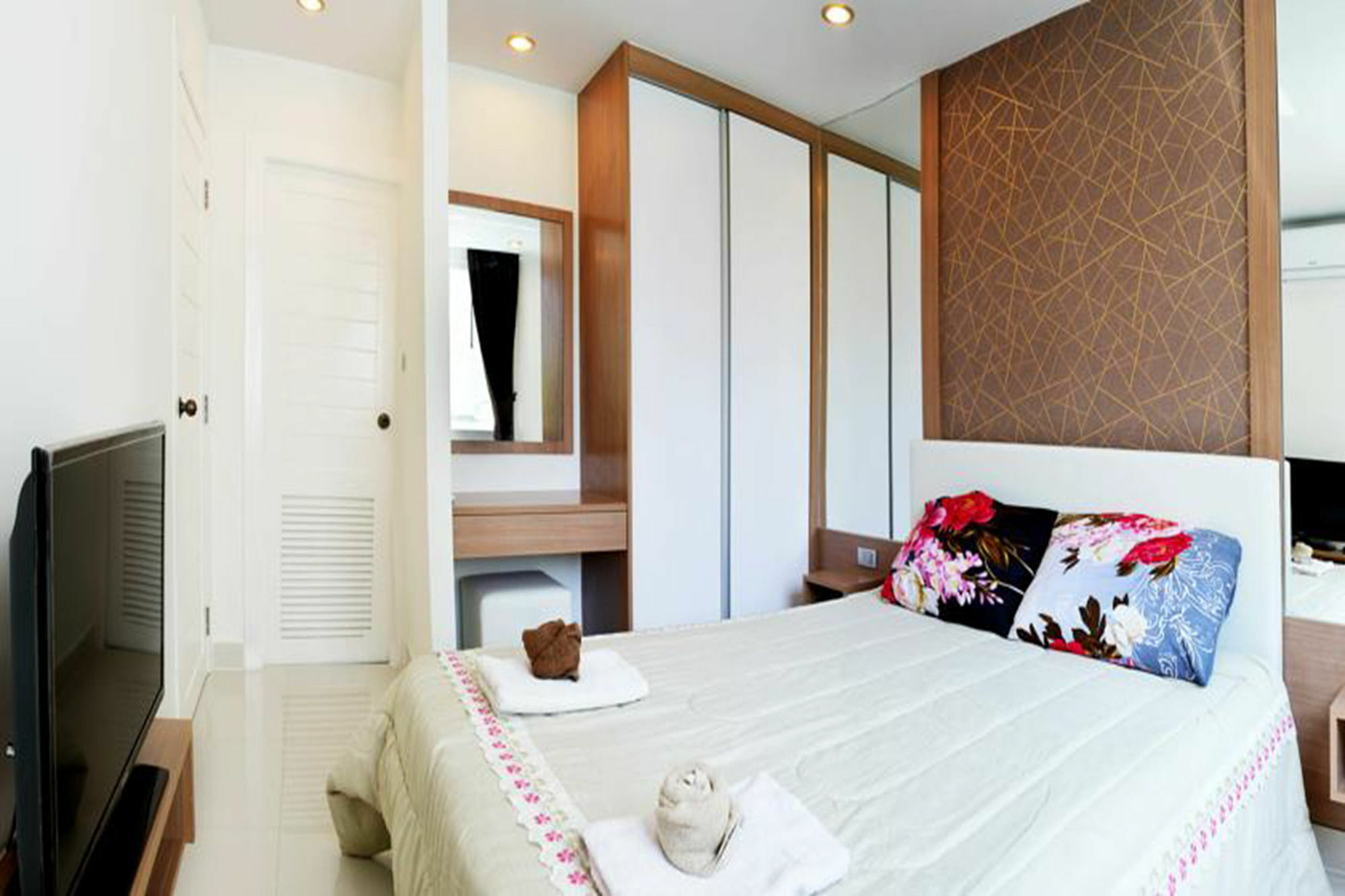 Amazon Pattaya Jomtien Apartments Exterior photo