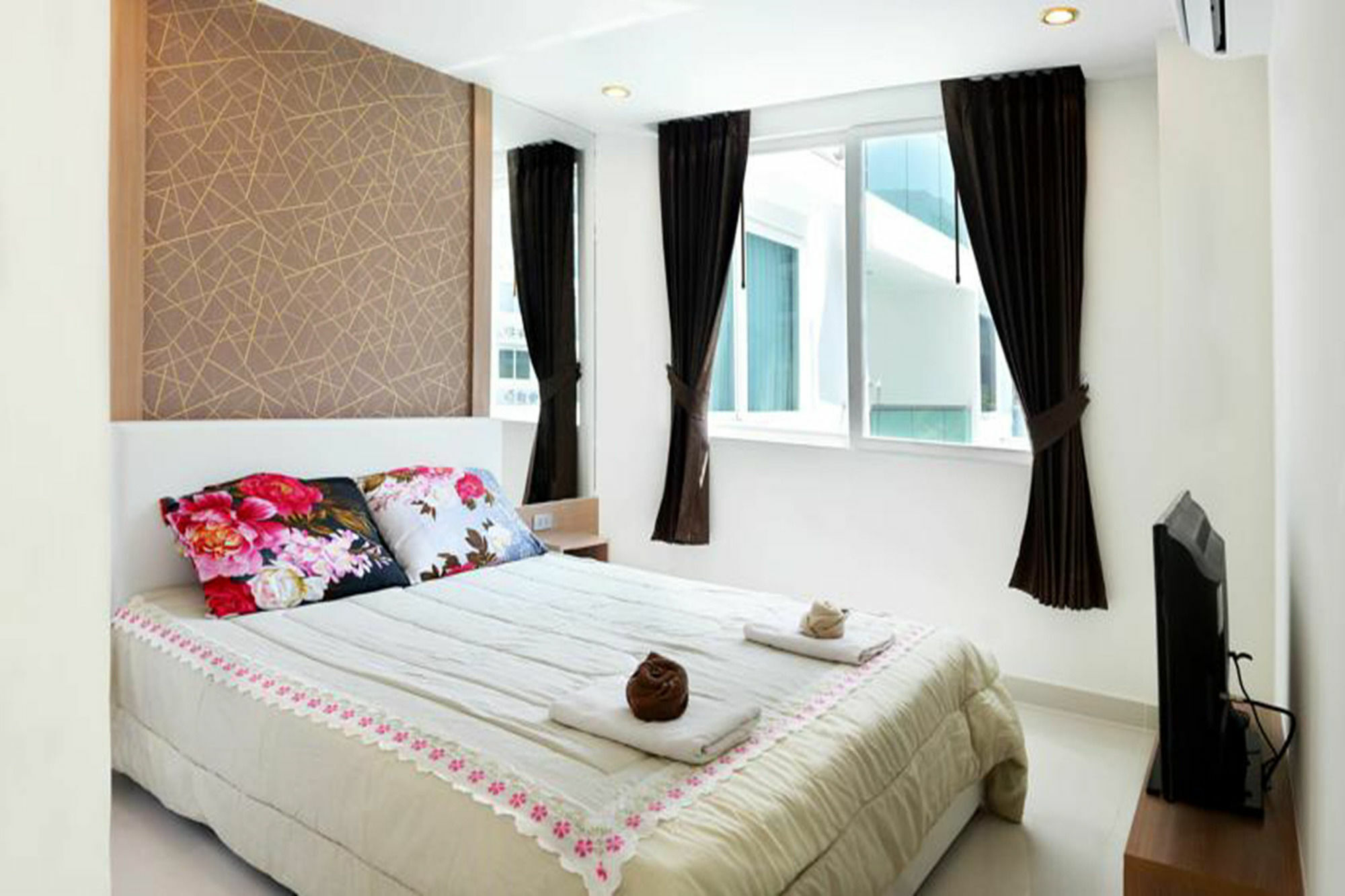 Amazon Pattaya Jomtien Apartments Exterior photo